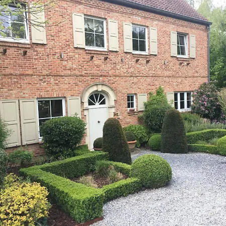 Le Logis Bed & Breakfast *