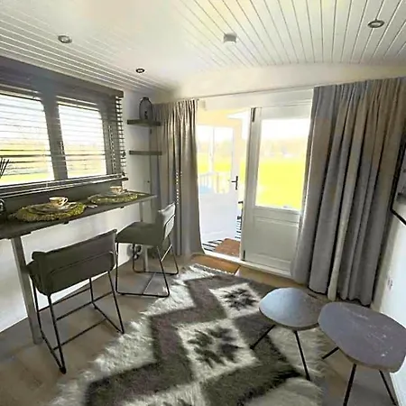Le Logis فندق مبيت وإفطار